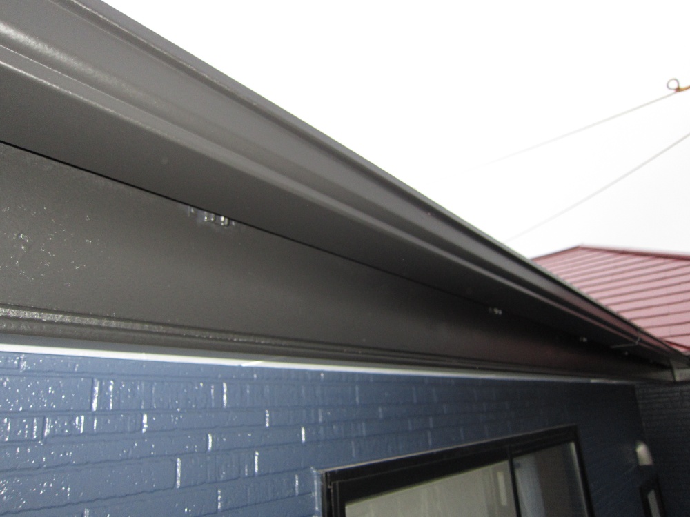 雨樋と破風板