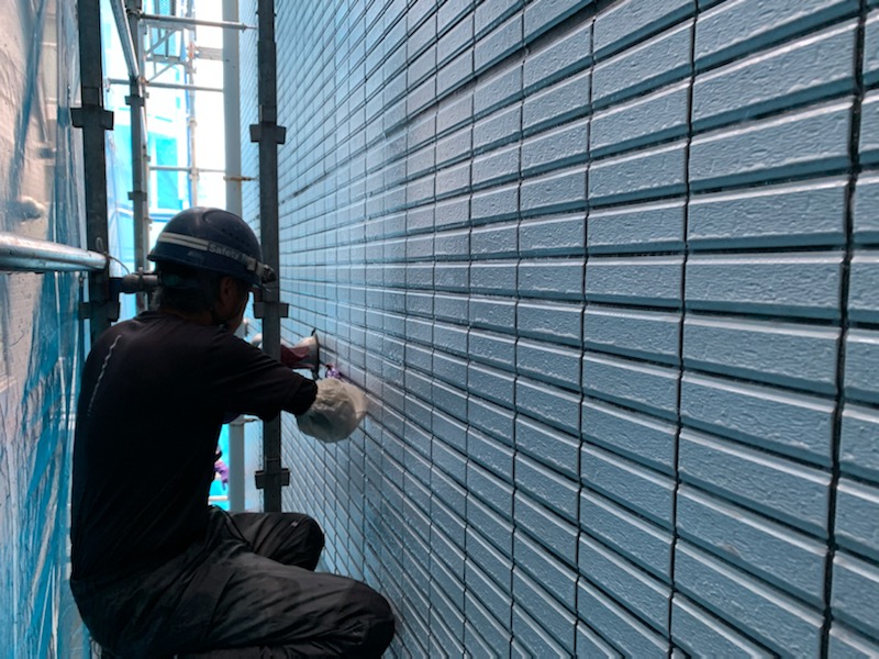 外壁タイルの酸洗浄の効果はどのくらい？タイル塗装前の薬品洗浄でタイルの白さを取り戻せ！！