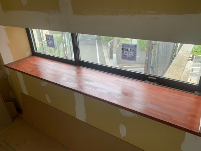 木目を生かした塗装！！木部の染色塗装で高級感のある仕上がりに！！