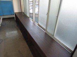 目黒区大橋　棚板染色塗装　