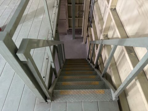 倉庫内部塗装