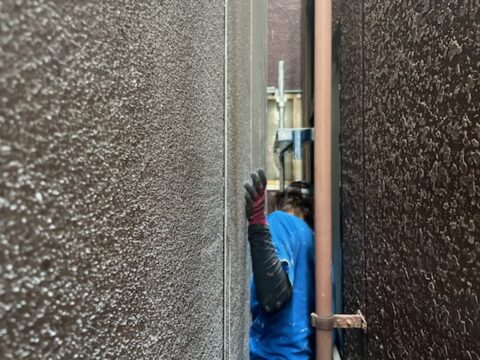 建物幅30㎝以下の外壁の塗装工事は可能なのか？狭間、敷地の狭い外壁塗装について