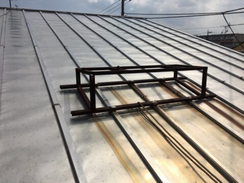 【東京都足立区　瓦棒屋根の葺き替え工事】雨漏りする前の工事でコストダウン！