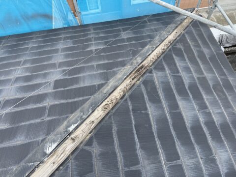 梅雨や台風の季節の前に屋根の点検をお勧めします@屋根の棟板金の交換工事