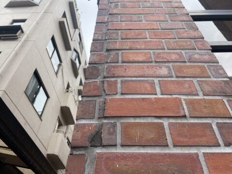 足場から施工まで全て自社施工！タイルの補修工事も足立区鹿浜のセイルズにお任せください。