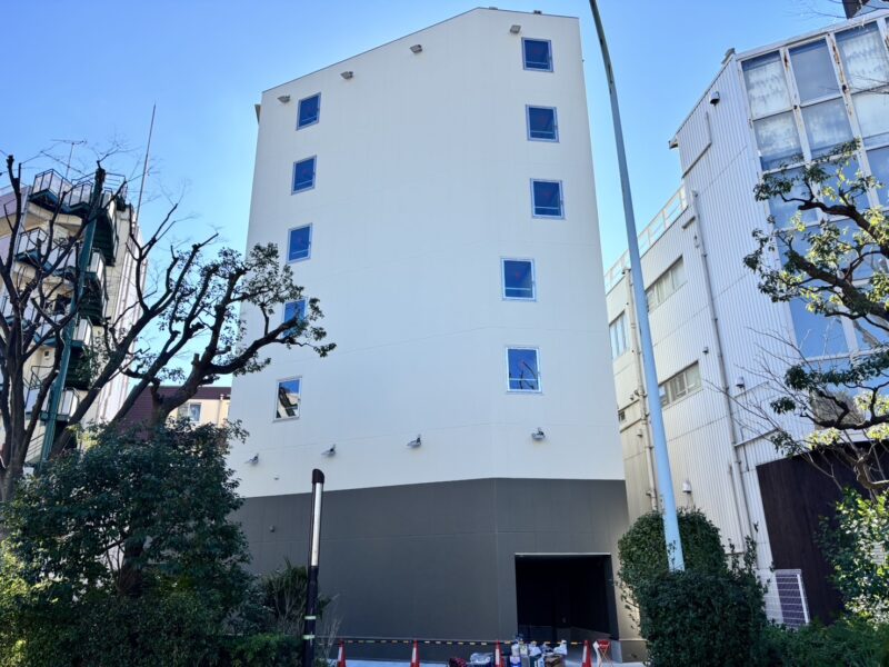 目黒区都立大新築工事｜外壁塗装・付帯部塗装・床塗装の施工事例