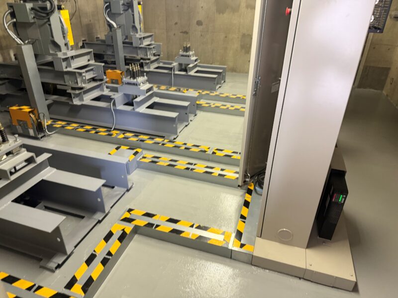 【都立高校のエレベーター廻り壁塗装・機械室防塵塗装】清潔で安全な環境を維持するための塗装工事