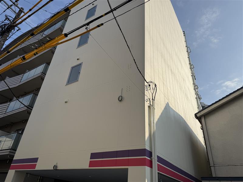 川崎市追分 新築工事｜外壁・天井・駐車場床ほか各所塗装工事