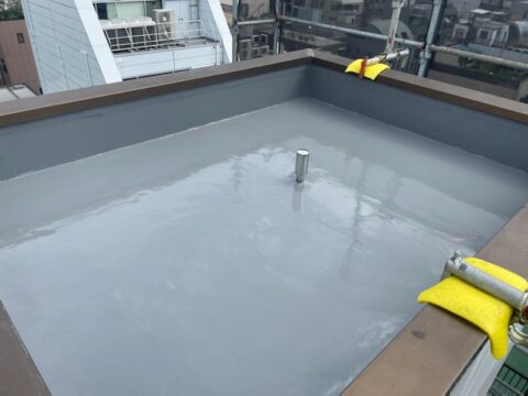 ゴムシート防水からウレタン防水（通気緩衝工法）へ＠台東区入谷の屋上の防水工事